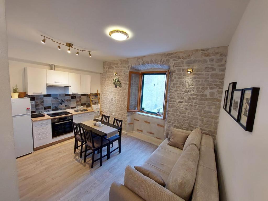 Central Palace Apartment Šibenik Eksteriør billede