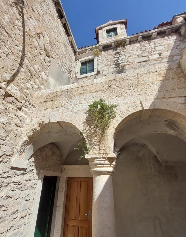 Central Palace Apartment Šibenik Eksteriør billede